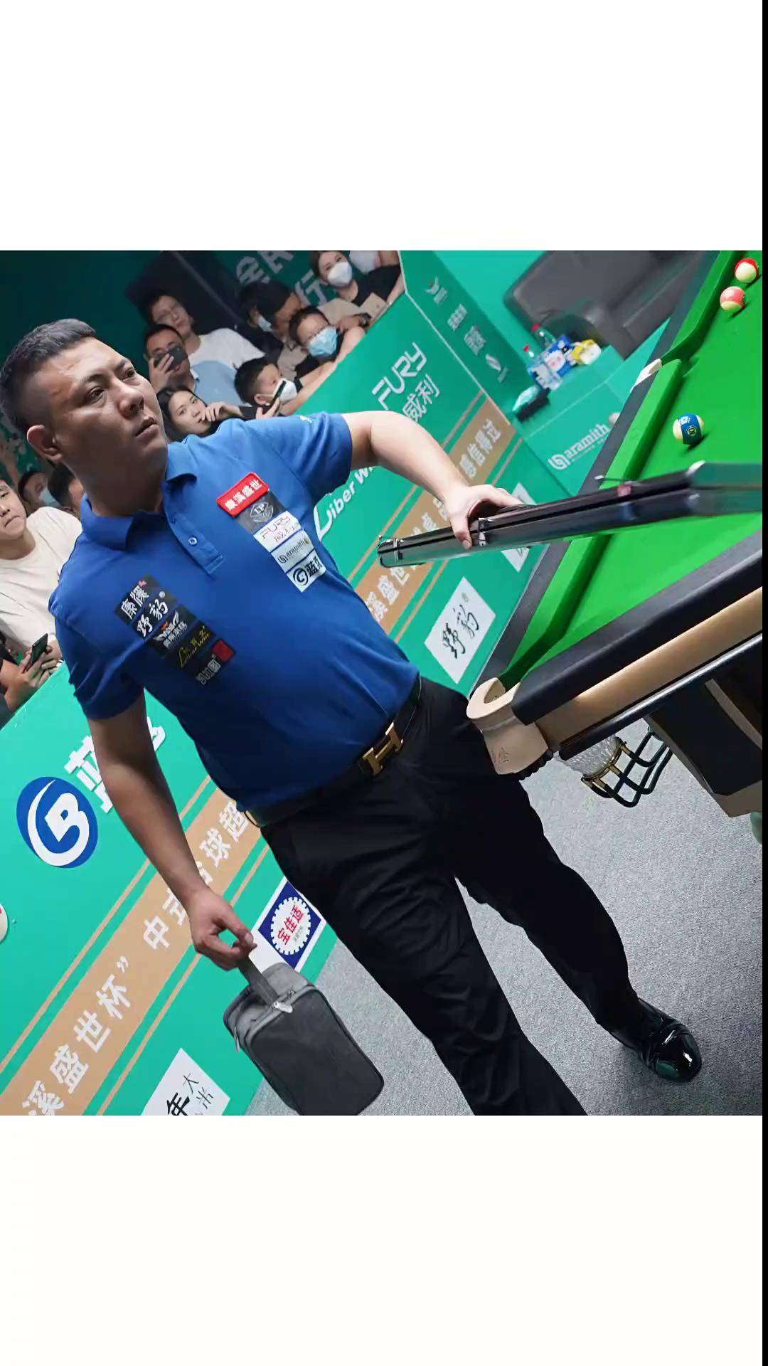 这样的背景 这样的背景