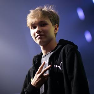 两队的竞技 两队的竞技