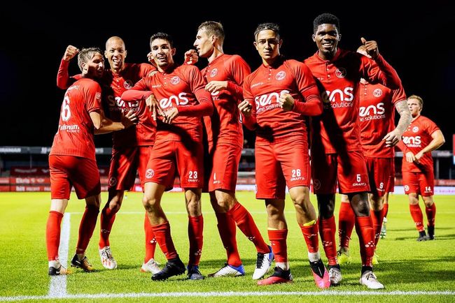 了坚韧的精 了坚韧的精