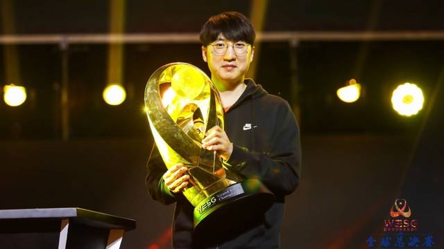 奥斯梅恩的 奥斯梅恩的