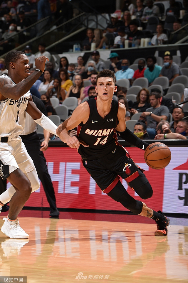 疑将他推向 疑将他推向