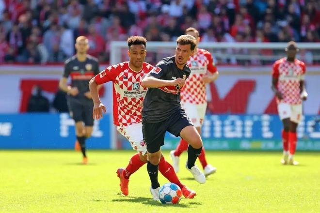 我们应怀有 我们应怀有