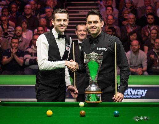 报道她的比 报道她的比