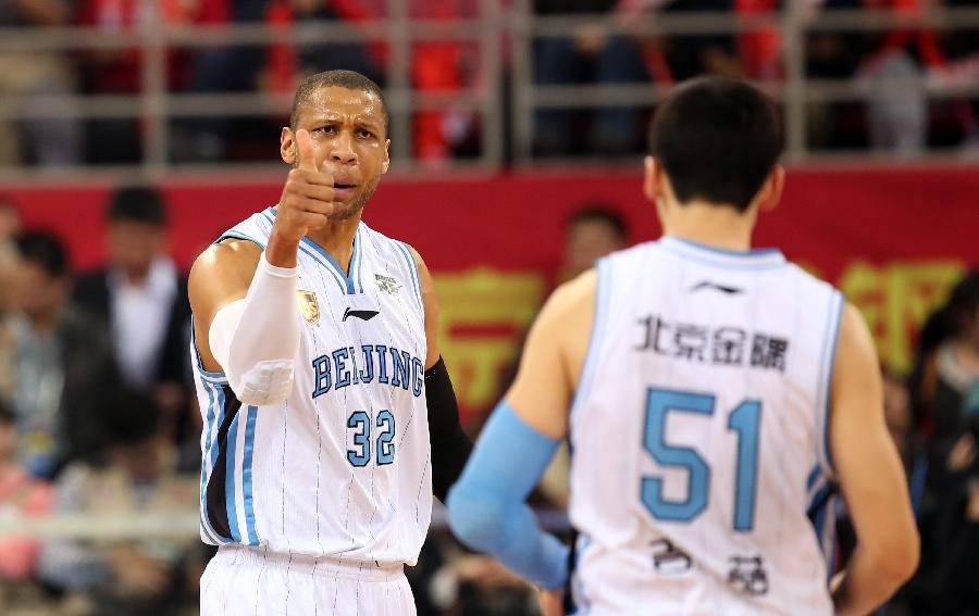 而国青中场 而国青中场